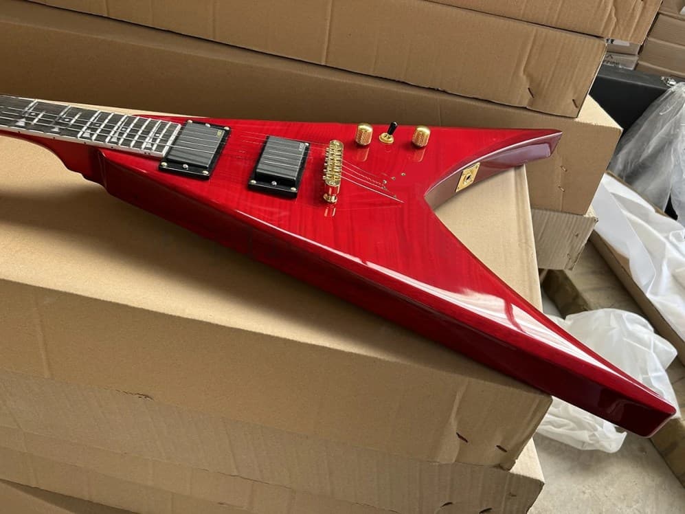 Электрогитара для начинающих